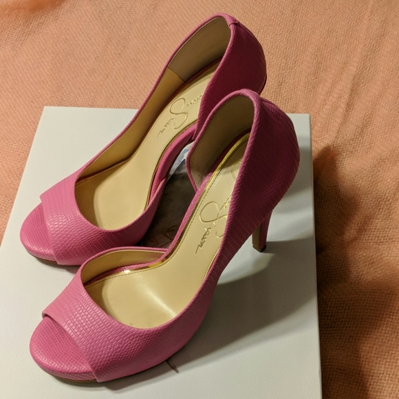 Hot pink peep toe pumps!! - Picture 2 of 3